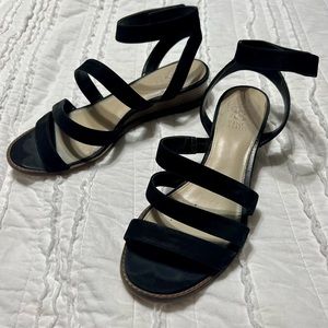 Vince Camuto Size 8 Sandal